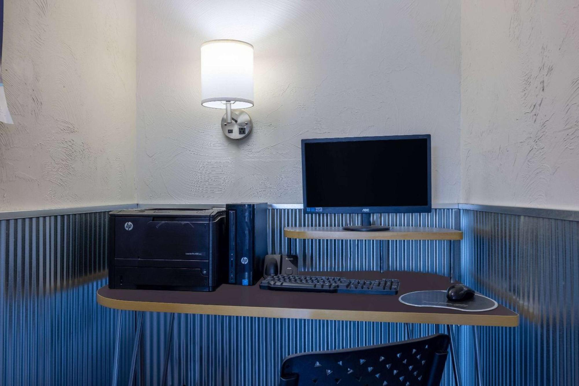 Travelodge By Wyndham Livingston Dış mekan fotoğraf