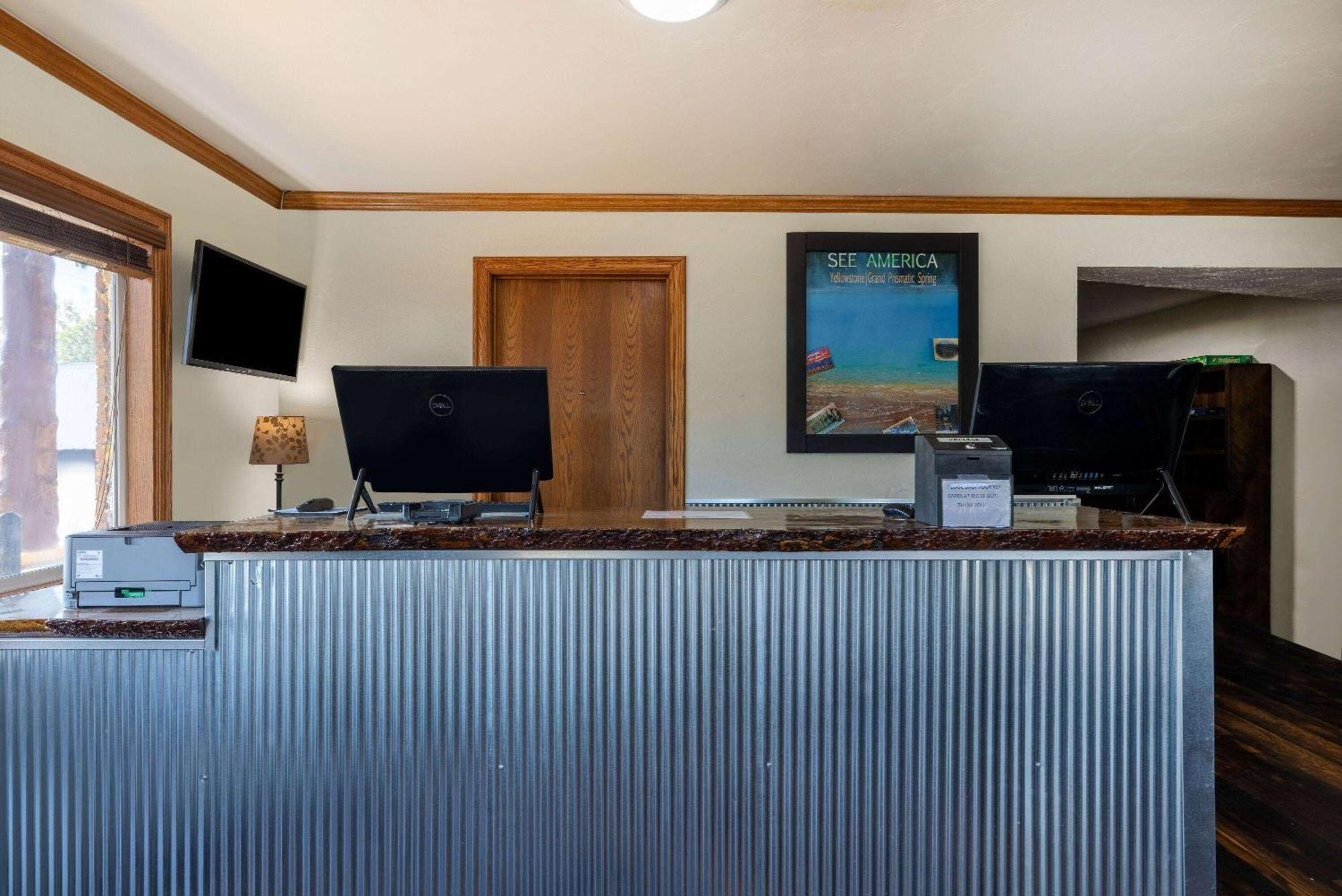 Travelodge By Wyndham Livingston Dış mekan fotoğraf